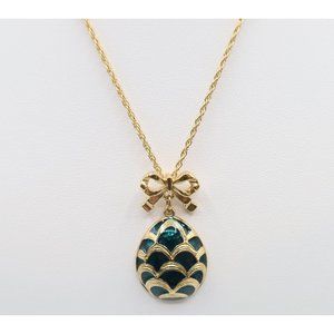 AVON Green Enamel Bow & Egg Pendant Gold Tone Chain Necklace 20" Signed